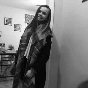 Meet your Posher, Erin